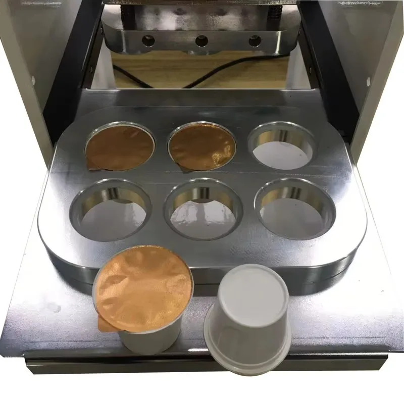 

Электрическая машина для запечатывания чашек K, машина для термосварки алюминиевой фольги с 6 отверстиями