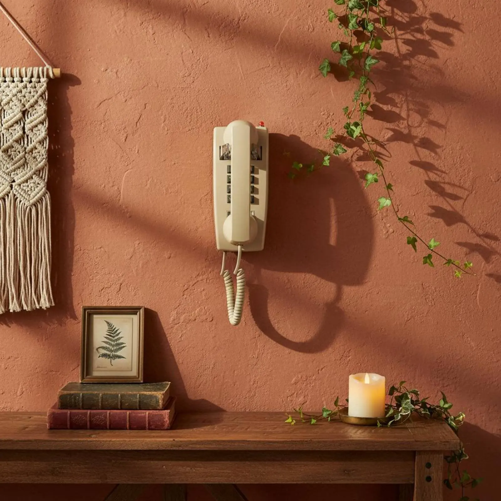 

Rotary Rotary Wall Phone Metal Bell Chime Retro Wall Phone Home Decor Fixed Mount for Office, Hotel