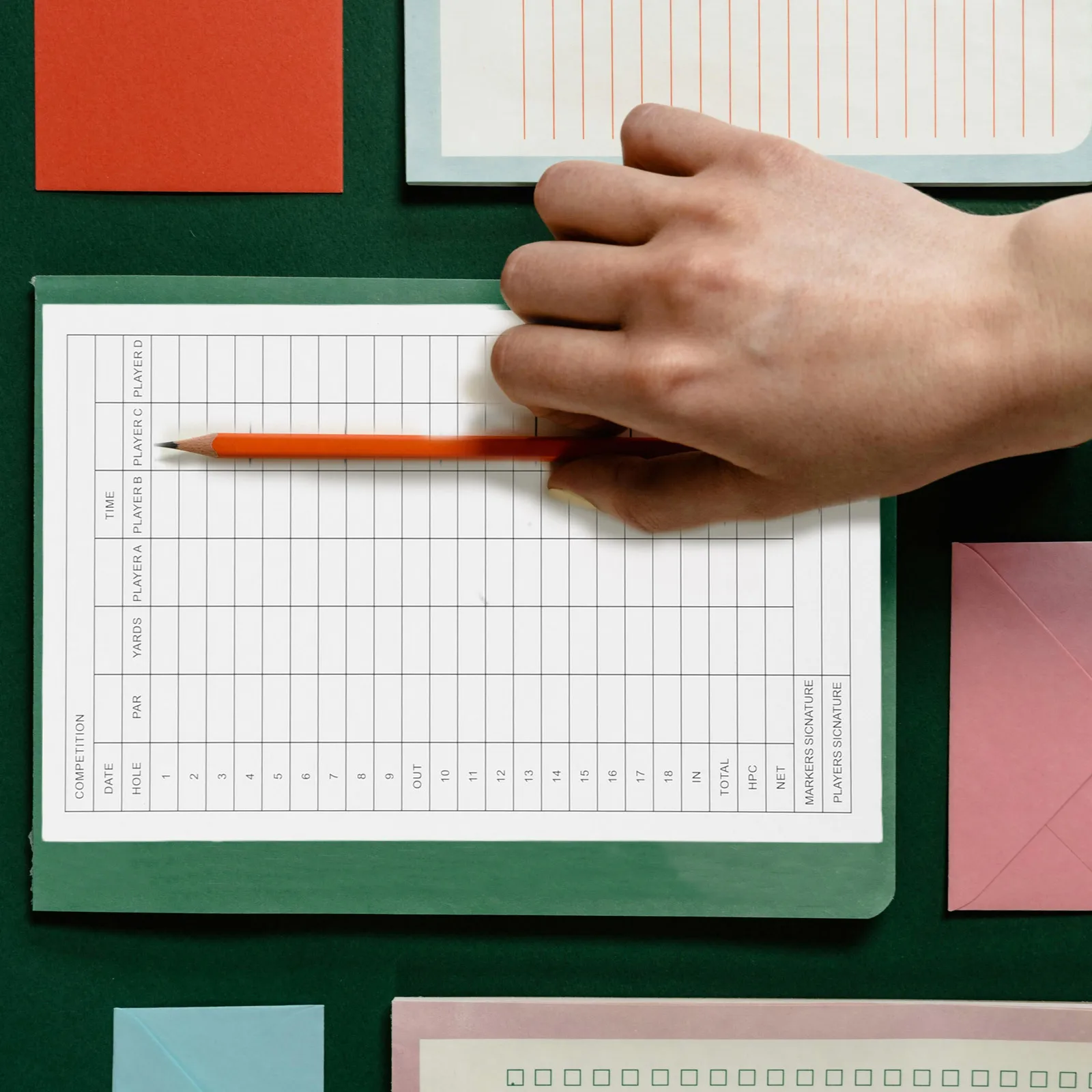 

30Pcs Golf Scorecards Water Resistant Coated Paper Clearly Gridded Scorecards for Player Match Tracking Golfs Supplies