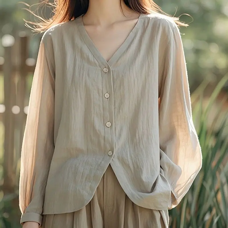 Spring and Autumn Simple Leisure Korean Beautiful Khaki Cotton Linen V-Neck Long Sleeved Shirt for Women