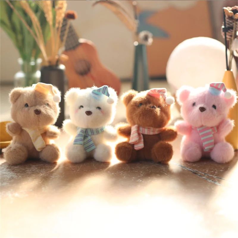 ตุ๊กตาผ้ากำมะหยี่พร้อมหมวกและจี้รูปหมี ของเล่นตุ๊กตาผ้ากำมะหยี่น่ารัก จี้กระเป๋าผ้ากำมะหยี่ลายการ์ตูน 13 ซม. 4 สี