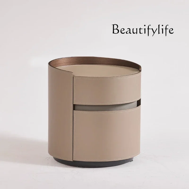 NN W طاولة بجانب السرير مصنوعة من الجلد الإيطالي البسيط بتصميم دائري إبداعي لغرفة النوم وخزانة تخزين فاخرة #3