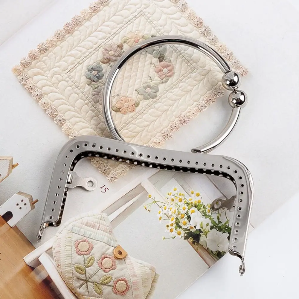 Metal Purse Frame Kiss Clasp Mini Bag Hardware Vintage Purse Clasp Frame Purse Frame Handle Bag Accessories