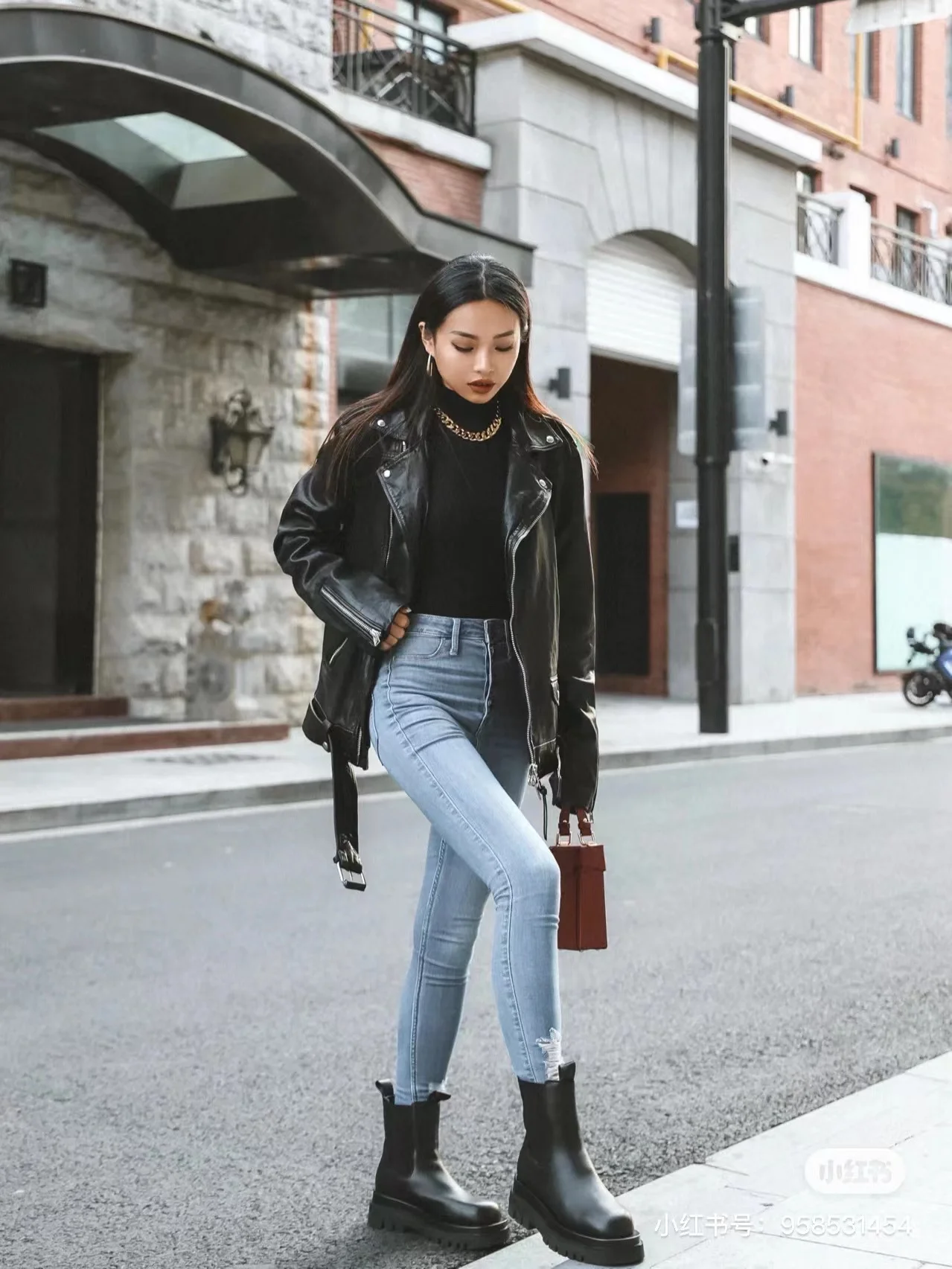 Chaqueta holgada de cuero sintético para mujer, chaqueta negra de cuero sintético para motocicleta, novedad de 2024