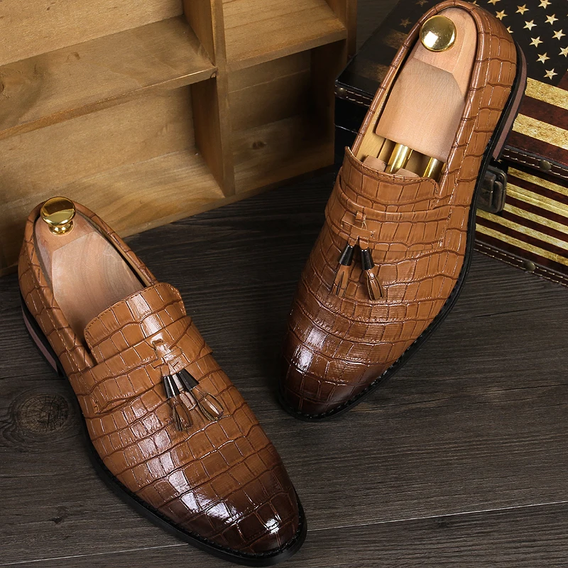 Luxury Tassel Formal Men\'s Dress Italian Designer Stylist Wedding Casual Business Patent Leather Loafers Oxfords Shoes for Men