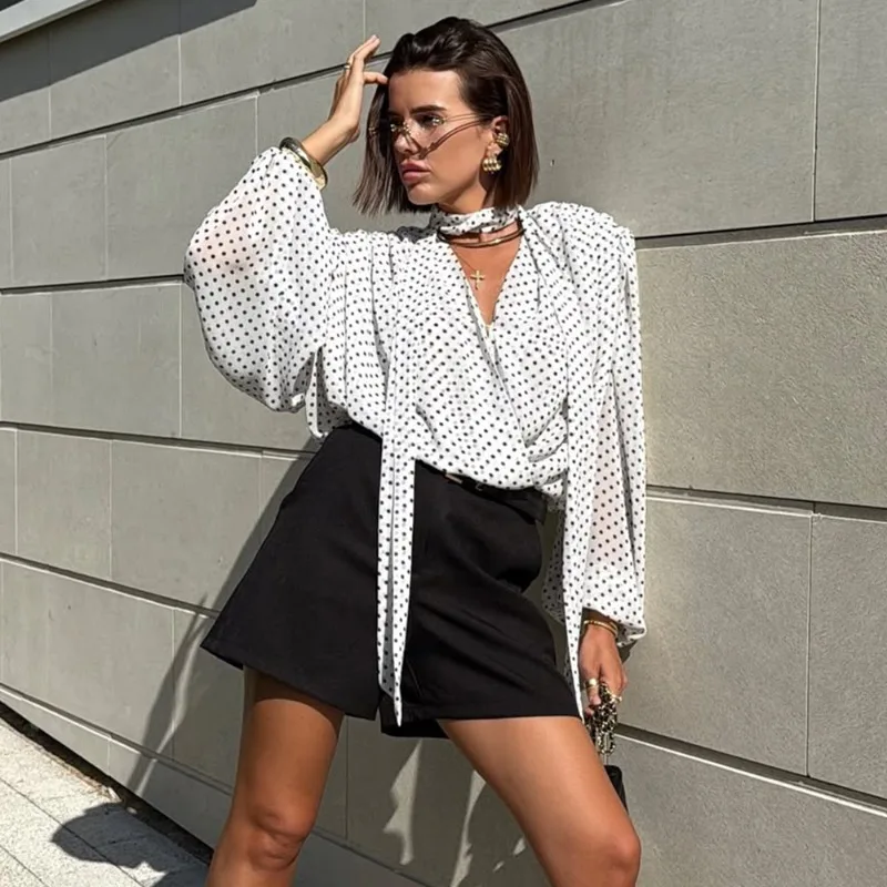 

Tuularose, модные блузки в горошек, элегантный шарф с v-образным вырезом, контрастная лента, рубашка, топ, новая уличная вечеринка, женская рубашка, топ