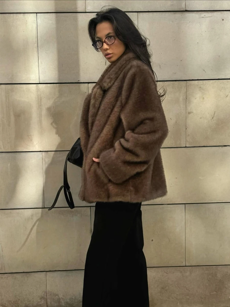 

HDHOHR 2026 Winter Elegant Luxury Chic Thick Warm Faux Fox Fur Coat Women Suit Collar High Quality Fluffy Fur Jacket Oversized