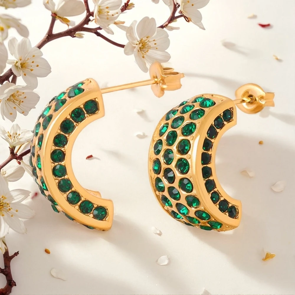 

MARKA New Retro Zircon Geometric C-shaped Titanium Steel Earrings Are Fashionable and Versatile Jewelry Accessories for Women