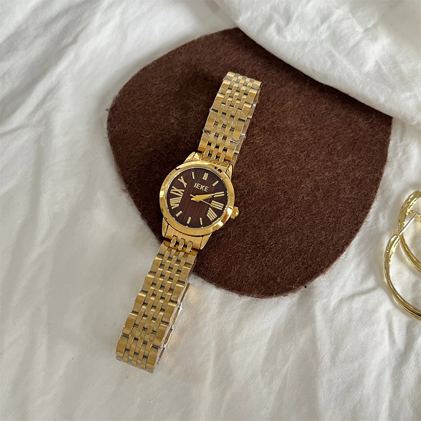 

Original women's watch with a light luxury retro designsmall round dialhigh-end retro steel band, quartz watch, a gift for women