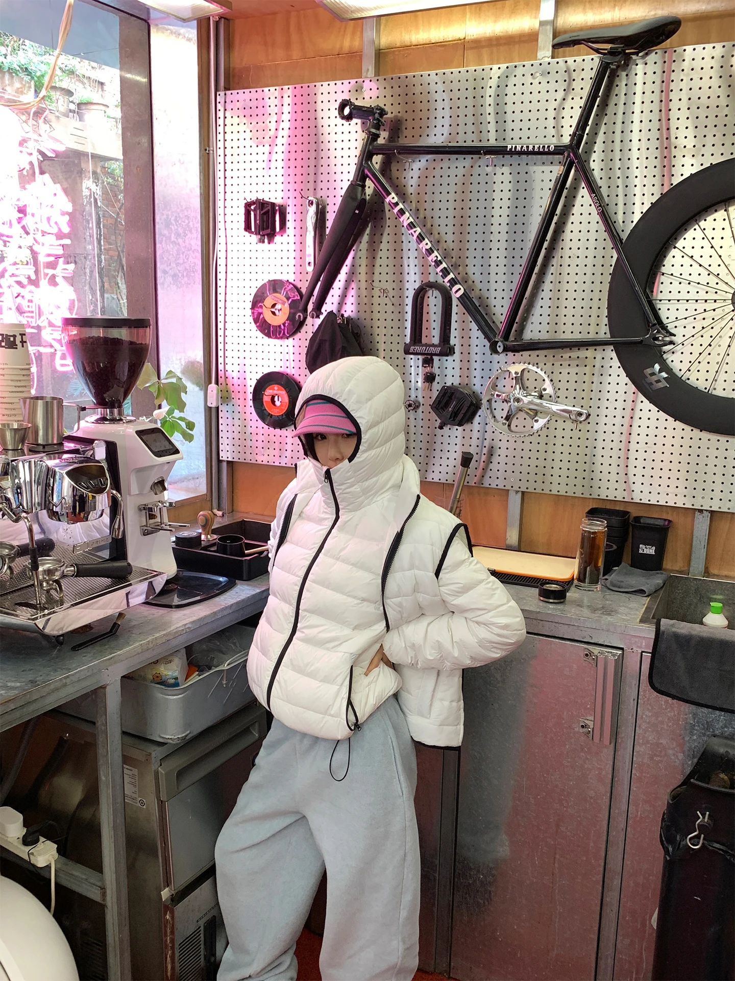 

JUC Зимняя новинка: Личный хлопковый жилет владельца магазина. Универсальный, теплый, модный, тонкий, из полиэфирного волокна, на молнии.