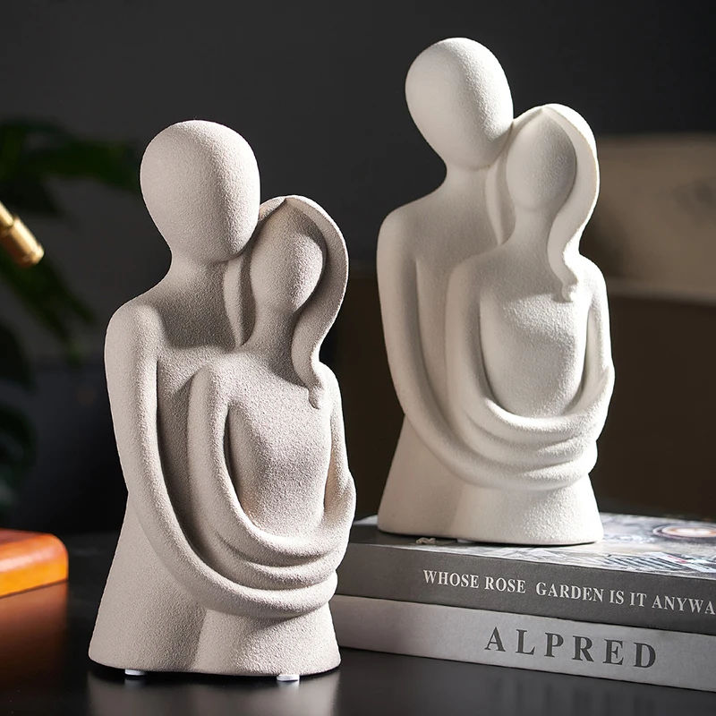 Luxury High-End Ceramic Couple Figurine Craft Decor for Living Room Bedroom Nightstand Wine Cabinet Wedding Gift