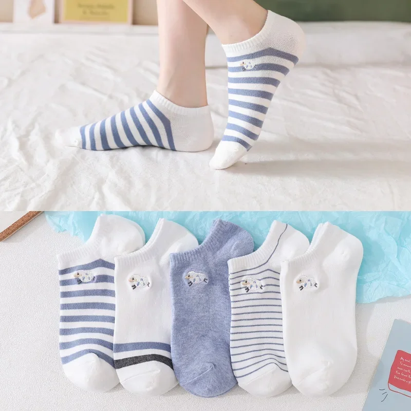 

5 Pairs/Pack Kawaii Embroidered Ankle Socks Women Expression Sheep Funny Cotton EU Size 35-39 Woman Socks Christmas Gift