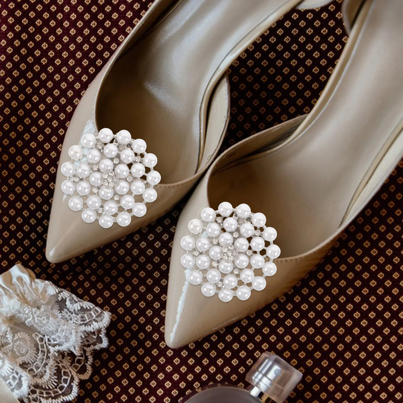 

2Pcs Pearl Shoe Charms: Rhinestone Flower Clip for Heels Sandals Clogs - Bridal Wedding Party Decorative Shoe Buckle Bling