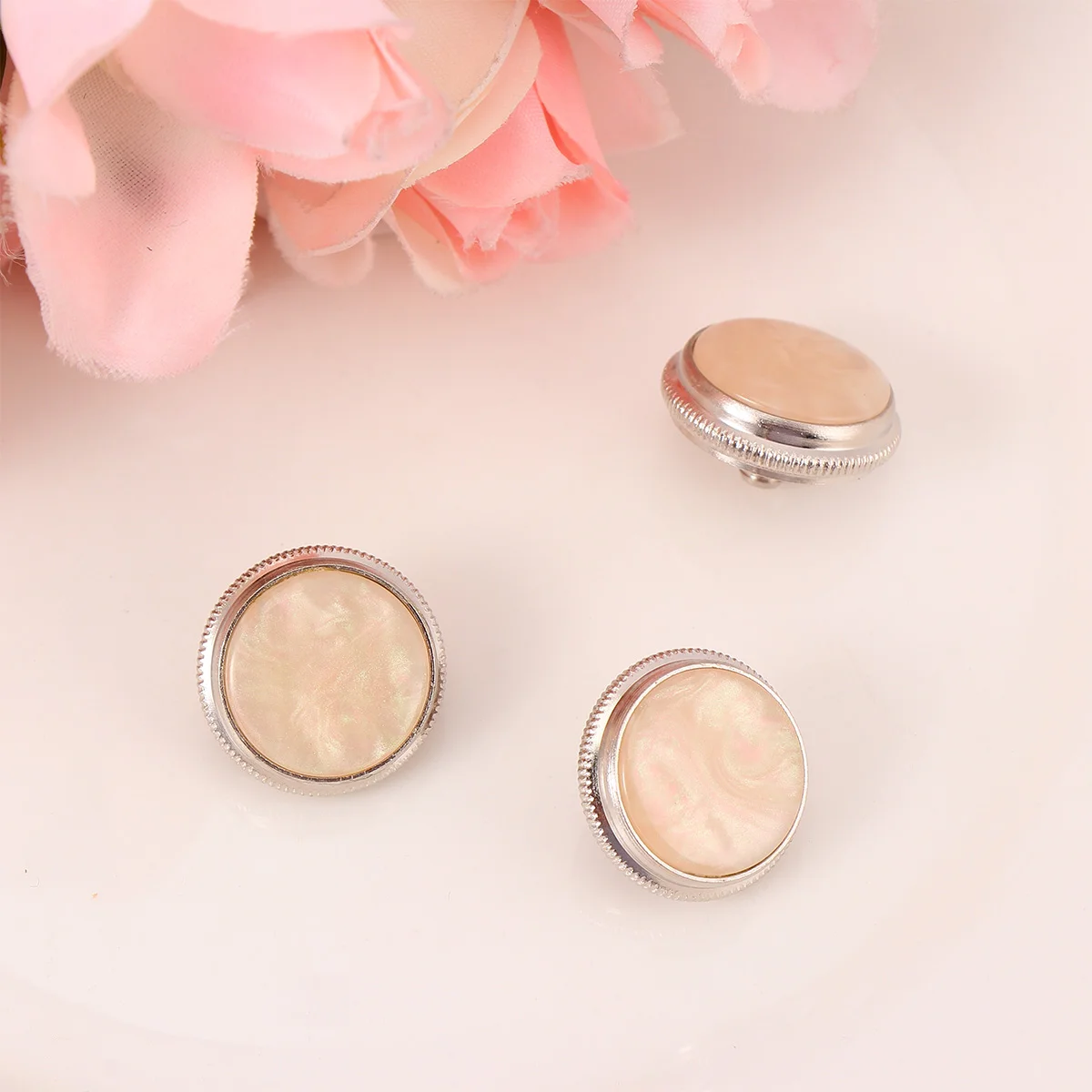 

3pcs Short Button Buckle Piston Button Snap Press Cover Trumpet Musical Instrument Accessory (ABS) Trumpet Buckle