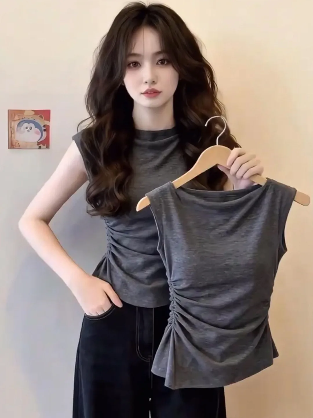 Unique Beautiful Grey Pleated Waist-Cinching Sleeveless T-shirt Women's Fashion Commute Style Summer Top for Various Occasions