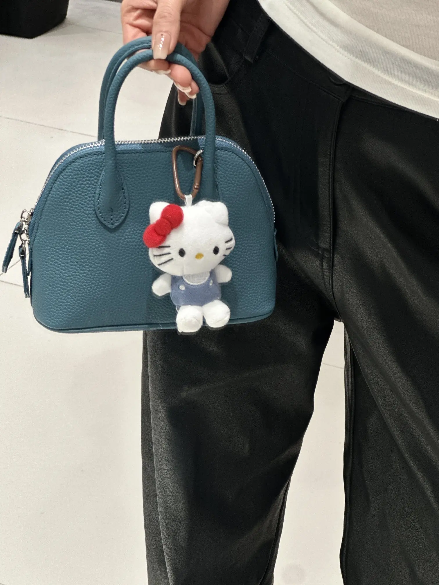 

Маленькие женские сумки из воловьей кожи, мини-сумка для боулинга, сумка через плечо, мини-сумка через плечо, роскошный дизайнерский мобильный телефон