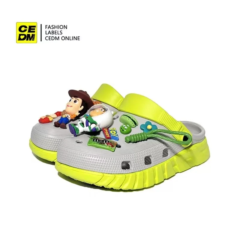 

2025 new summer real picture plus big size Cute Buzz Lightyear Cartoon Home Outdoor Wear women man slippers girls shoes sandals