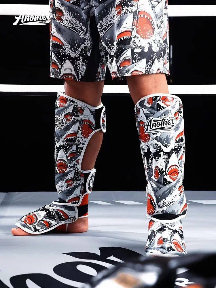 

Shin Guard for Muay Thai Kickboxing MMA Training Leather Instep Leg Foam Pads for Martial Arts Sparring Gear for BJJ and Boxing