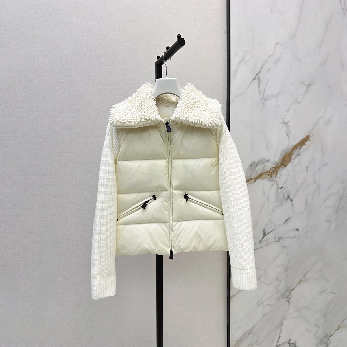2026 High Quality Women's Woolen Collar Spliced Knitted Sleeve Short Cotton Jacket--26922121