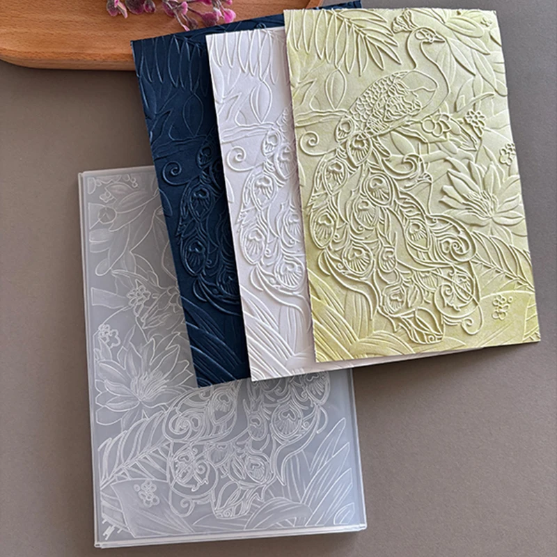 Kreativer Retro-Pfauen-Reliefordner – 3D-Relief-Kunststoffschablone für Sammelalben und Visitenkartenherstellung, transparent, Muster ca