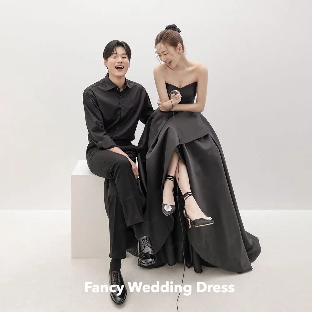 

Fancy Simple Black V Neck Korea Wedding Dress Sleeveless A Line Satin Bridal Gown Women Photo Shoot Back Corset 웨딩드레스