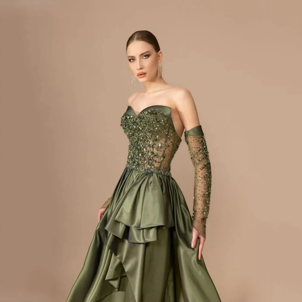 فساتين سهرة أنيقة عالية الجودة من الساتان بطول الأرض فستان حفلة موسيقية على شكل قلب ترتر مطرز بالخرز رداء De Soirée مخصص