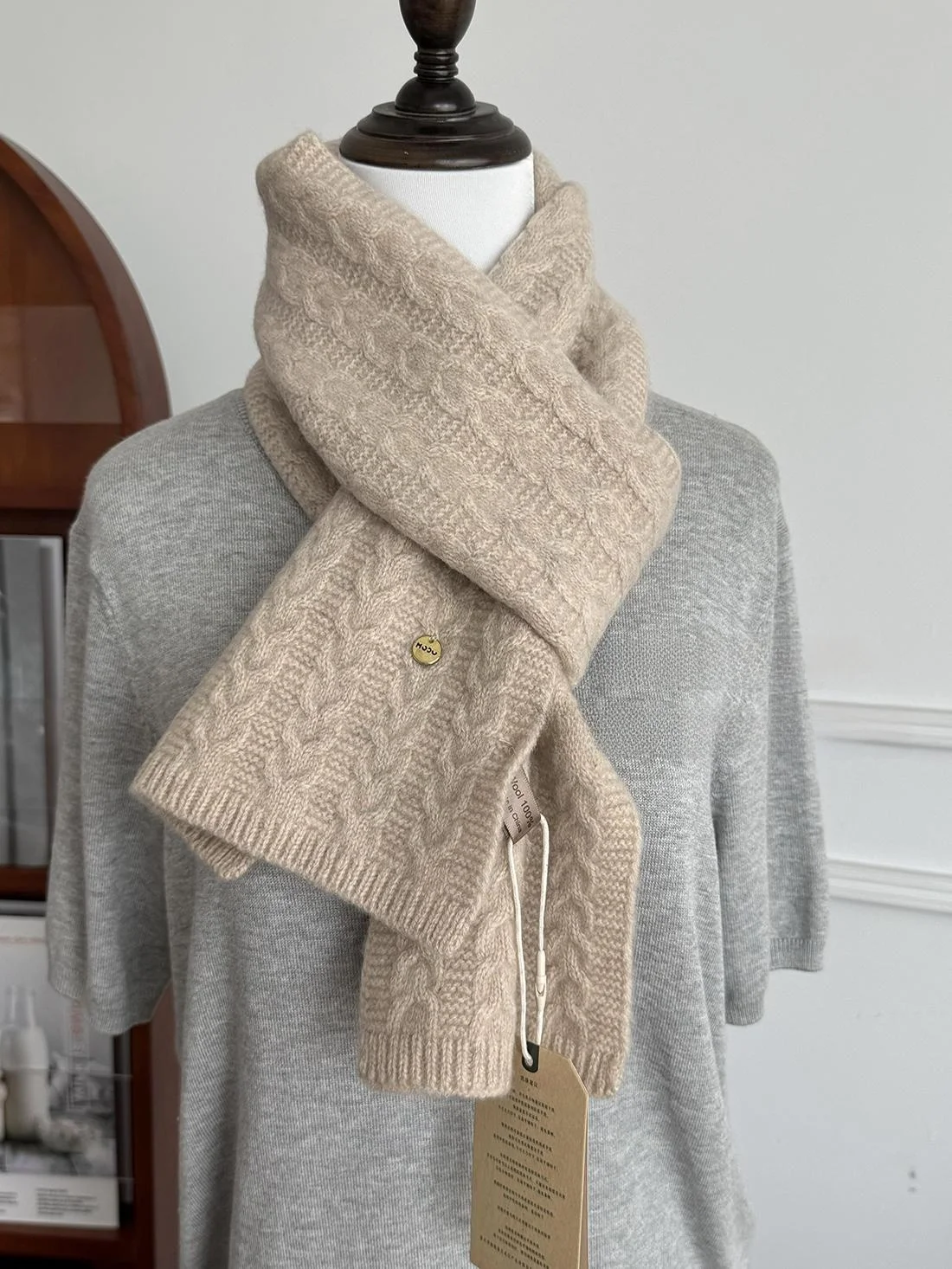 新しい冬の女性のニットウールツイストスカーフ暖かい雰囲気を感じるショルダーラップネックウォーマー韓国スタイルの長い長方形の形