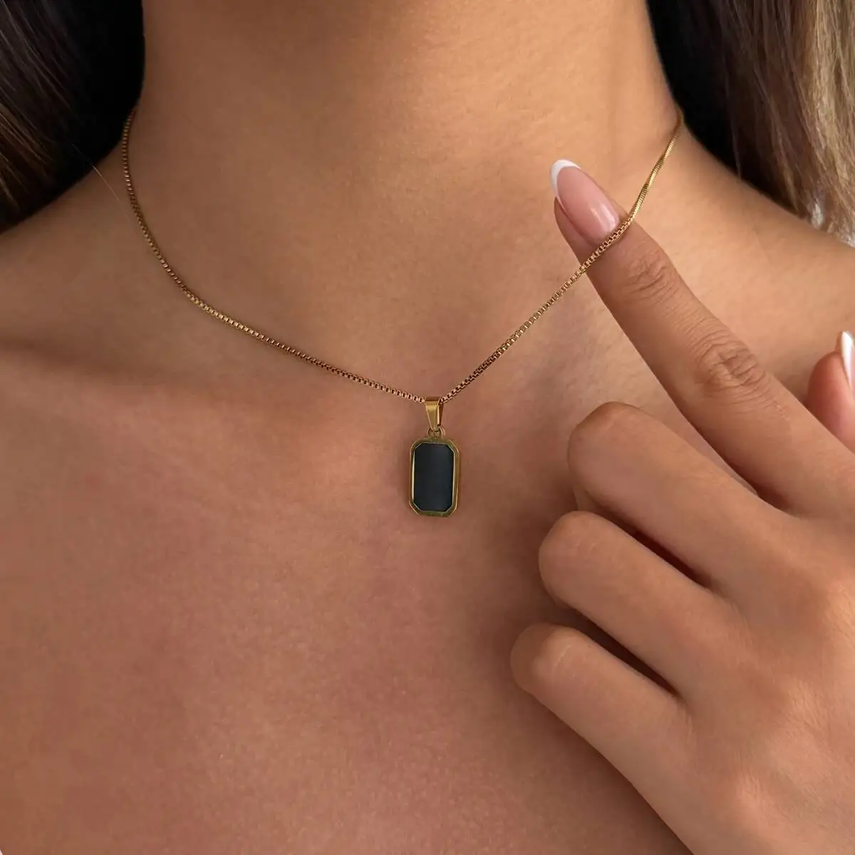 KunJoe Stainless Steel Simple Square Pendant Necklace Women 18K Gold Plated Exquisite Clavicle Chain Waterproof No Fade Jewelry