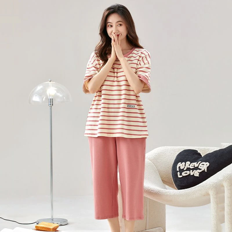 

Летние женские пижамные комплекты 2026 года: повседневные полосатые хлопковые пижамы до икр с коротким рукавом в корейском стиле, свободная домашняя одежда для сна