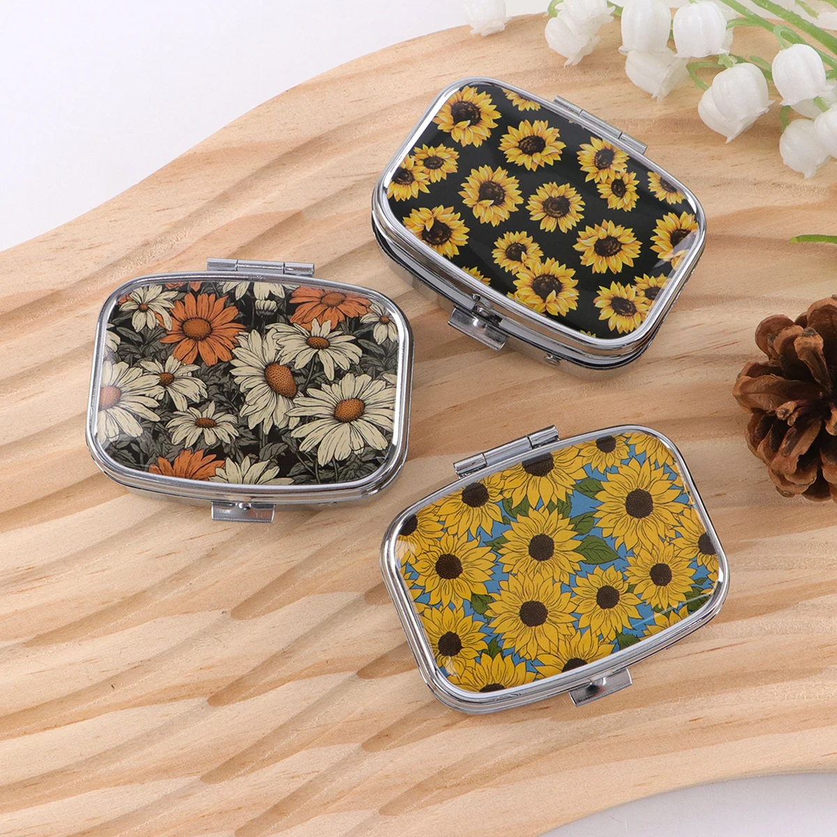 Charming Flowers Daisy Metal Medicine Box with 2 Compartments Portable Travel Sealed Small Pill Organizer Container Storage