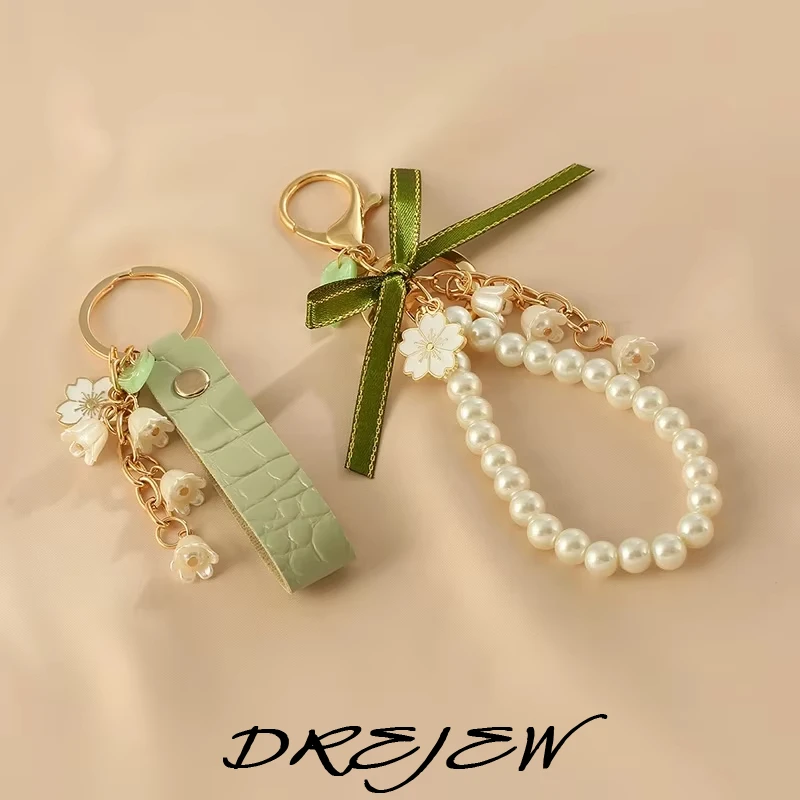 

DREJEW 2025 Lily of The Valley Flower Leather Keychain for Women Korea Fashion Sweet Key Chains Green Fairycore Accessories