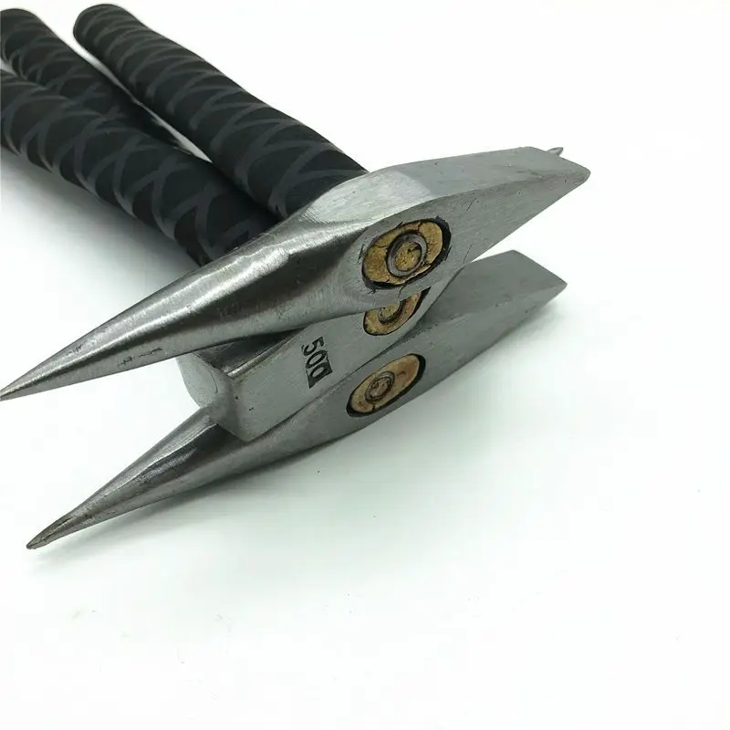 Outdoor Portable EDC Multifunctional Anti Slip Welding Safety Hammer, Short Pickaxe, Car Mounted Emergency Window Breaking Tool