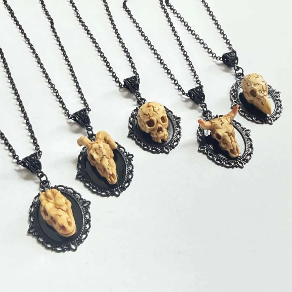 Gothic Retro Animal Skull Multi‑Style Raven Goat Skull Pendant Necklace for Women Men Halloween Party Horror Dark Style Jewelry