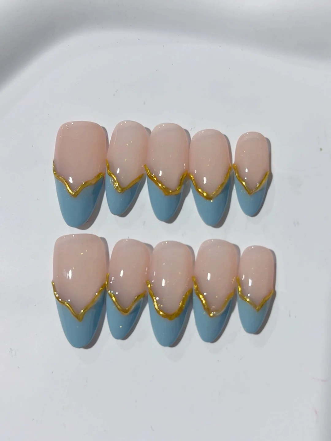 

Blue Fingertip Simple Art Fashion Manicure (C406)