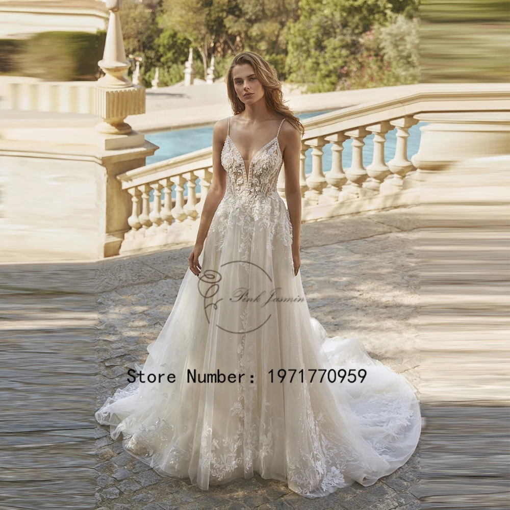 Customized Boho Wedding Gowns Gorgeous Spaghetti Straps Sleeveless Applique A-Line Backless Tulle Bridal Dress Robe De Mariée