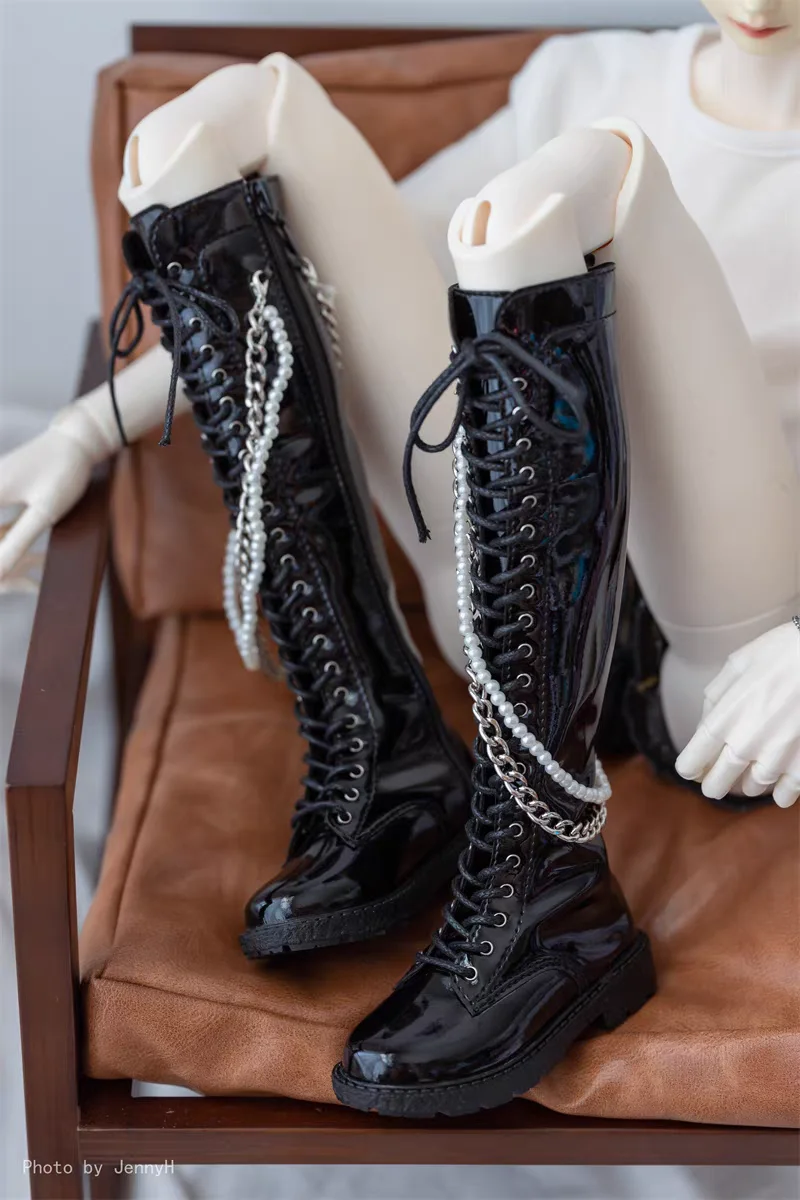 

BJD doll shoes suitable for 4 points/uncle size new black round toe patent leather chain boots men's daily photography