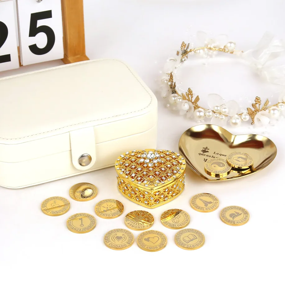 ensemble-personnalise-de-pieces-d'arras-pour-mariage-espagnol-avec-boite-en-forme-de-cœur-en-cristal-boite-en-cuir-pu-et-plateau-en-forme-de-cœur