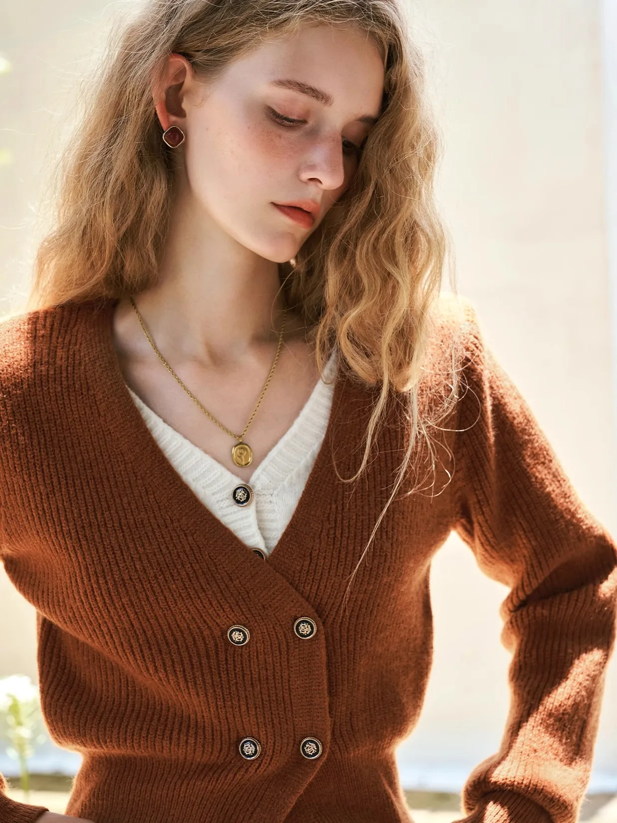 OLrain 2 in 1 Contrast Cardigan Women's Autumn 2025 Vintage V-neck Sweater Double Breasted Long Sleeve Knitted Tops N56QM69602