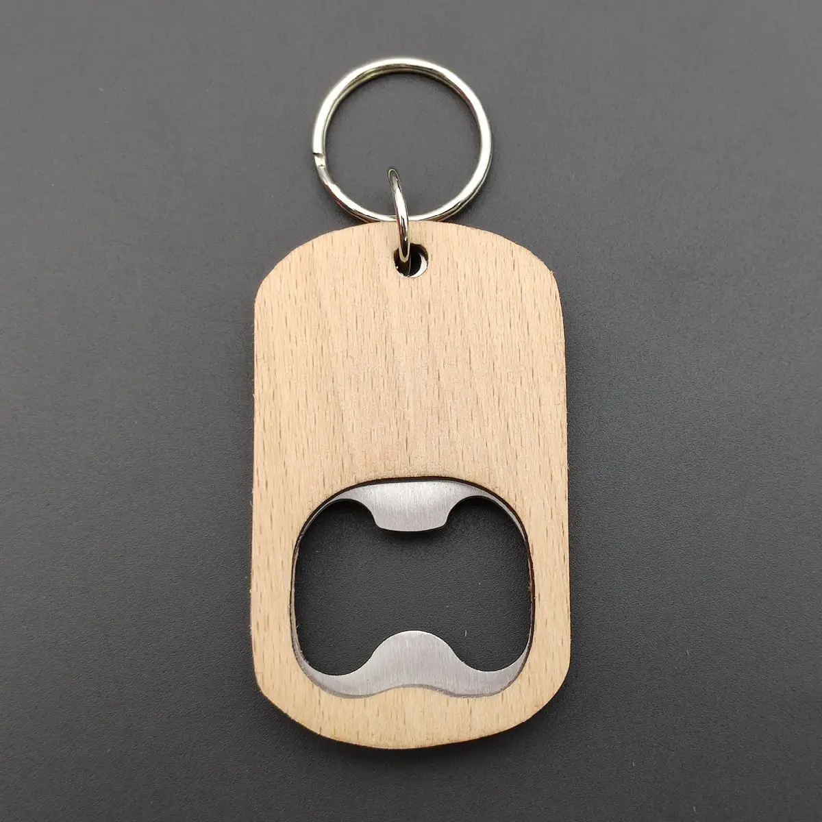 Personalisierter Flaschenöffner aus Edelstahl in Flaschenform mit Holz-Metall-Kappe, Flaschenöffner als Auto- und Taschen-Schlüsselanhänger, Individuell Anpassbar – Detail 8