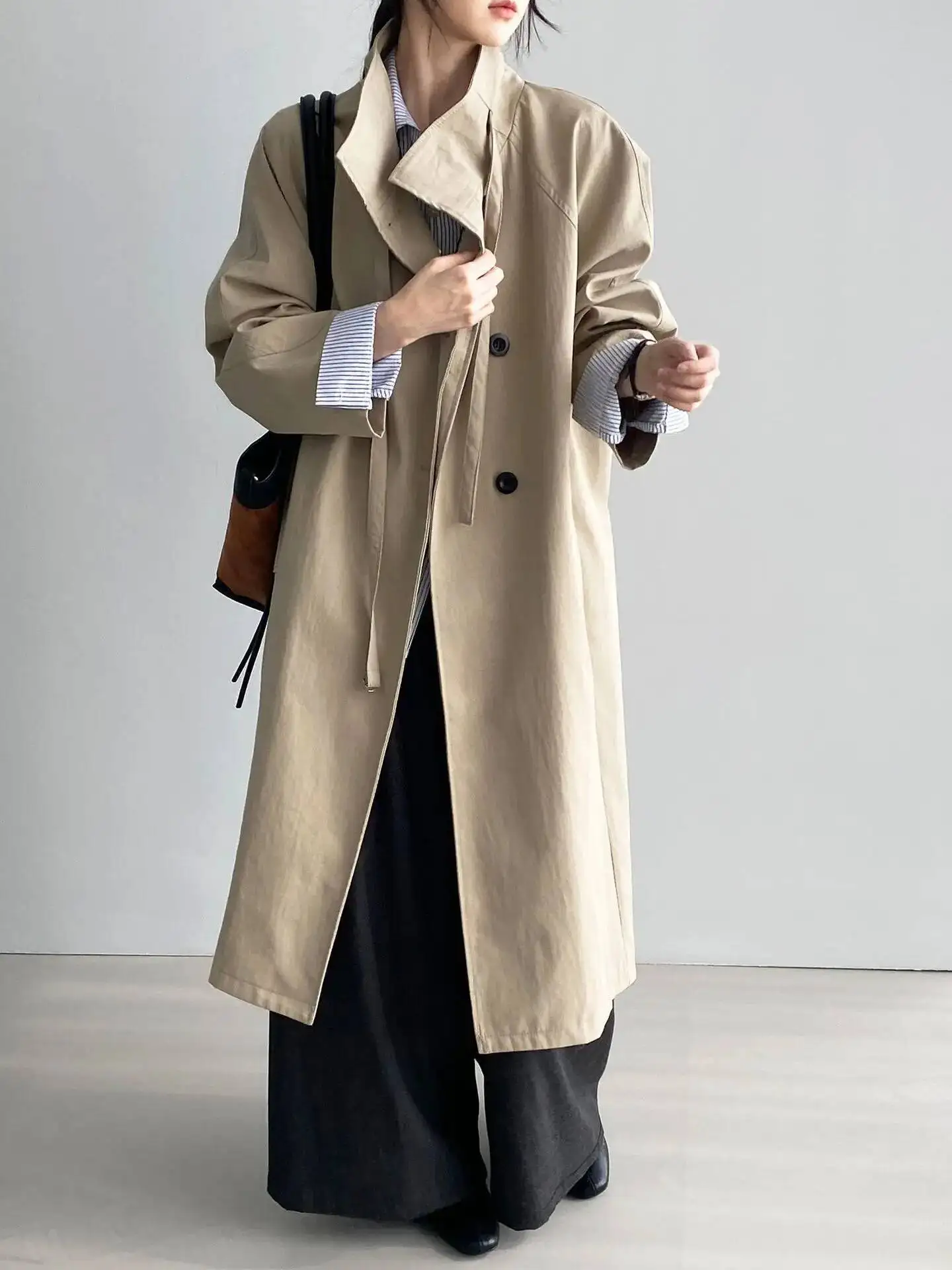 معاطف طويلة غير رسمية فضفاضة جديدة ذات ياقة واقفة على الطراز الإنجليزي كبيرة الحجم للنساء للخريف