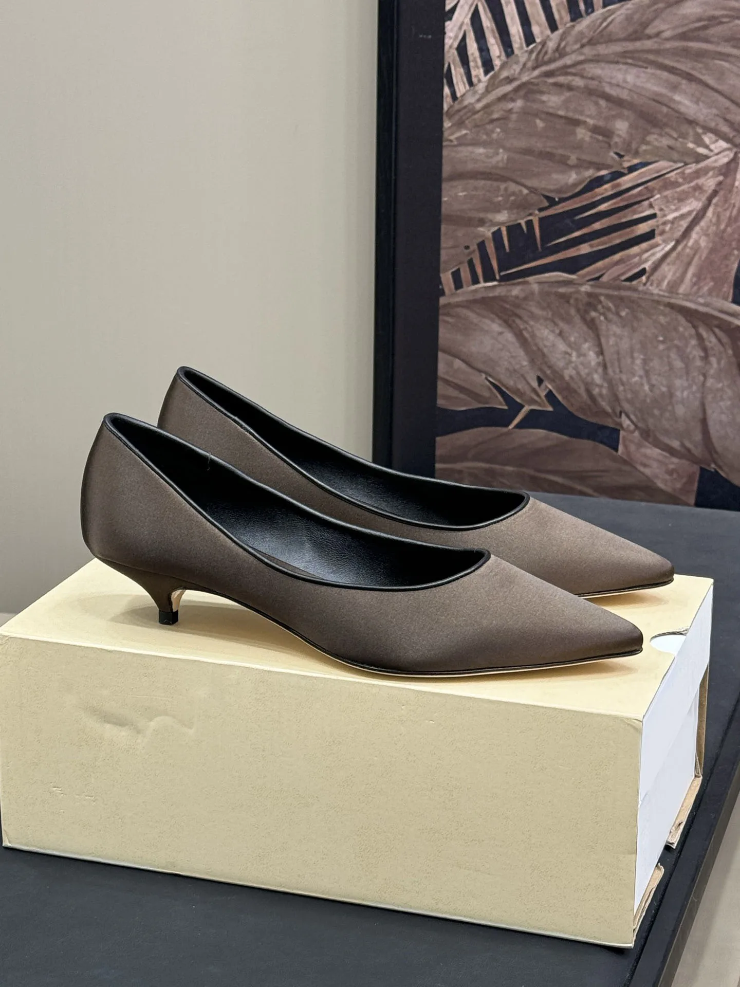 Damesschoenen The Kitten Heel Pumps