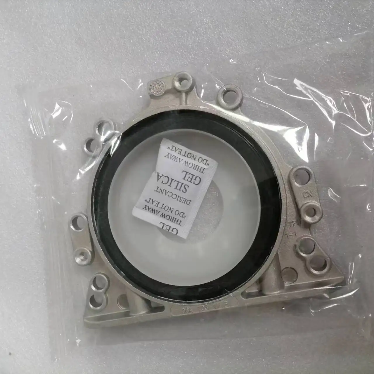 

VW068103171F Rear Oil Seal Assembly Forklift Accessories New Stock with Flange Suitable for Linde Volkswagen Engine