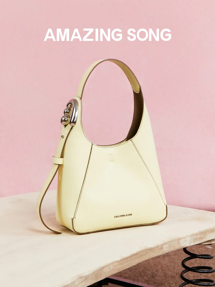 Amazing Song Flat Bucket Bag