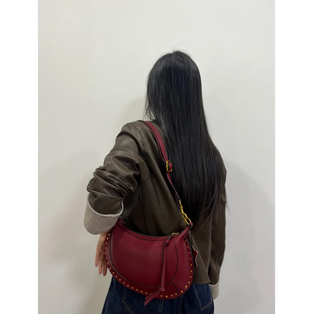 

NEW High-Quality Classic Crescent Bag with Gold Studs - Vintage Shoulder Handbag, Women's Crossbody Bag