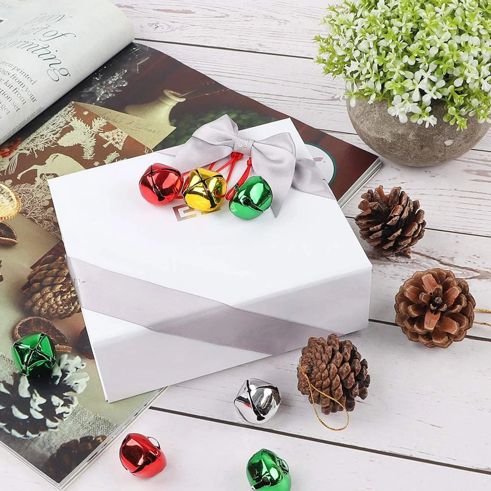 

400Pcs Handmade Colorful Bells Craft Metal Bells Christmas Tree Home Decoration Charms Small Bell DIY Craft Bell