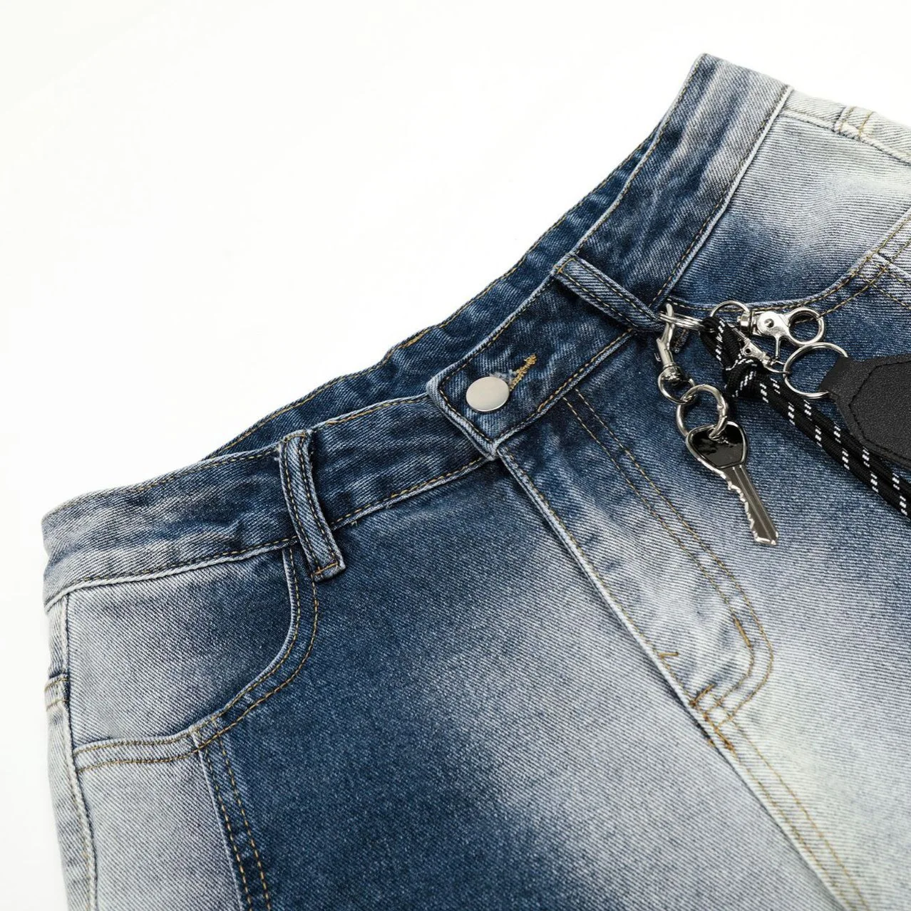 Celana Jeans Pria Model Gradual Washed Desain Kepribadian High Street dari MWJLPWQ, Celana Denim Wide Leg Model Machete, Musim Gugur 2025 Terbaru 21641