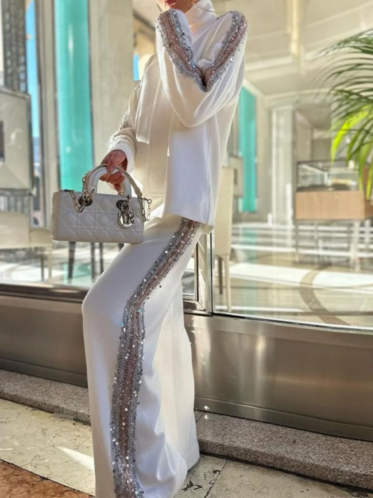 Faionable High Coll… - image