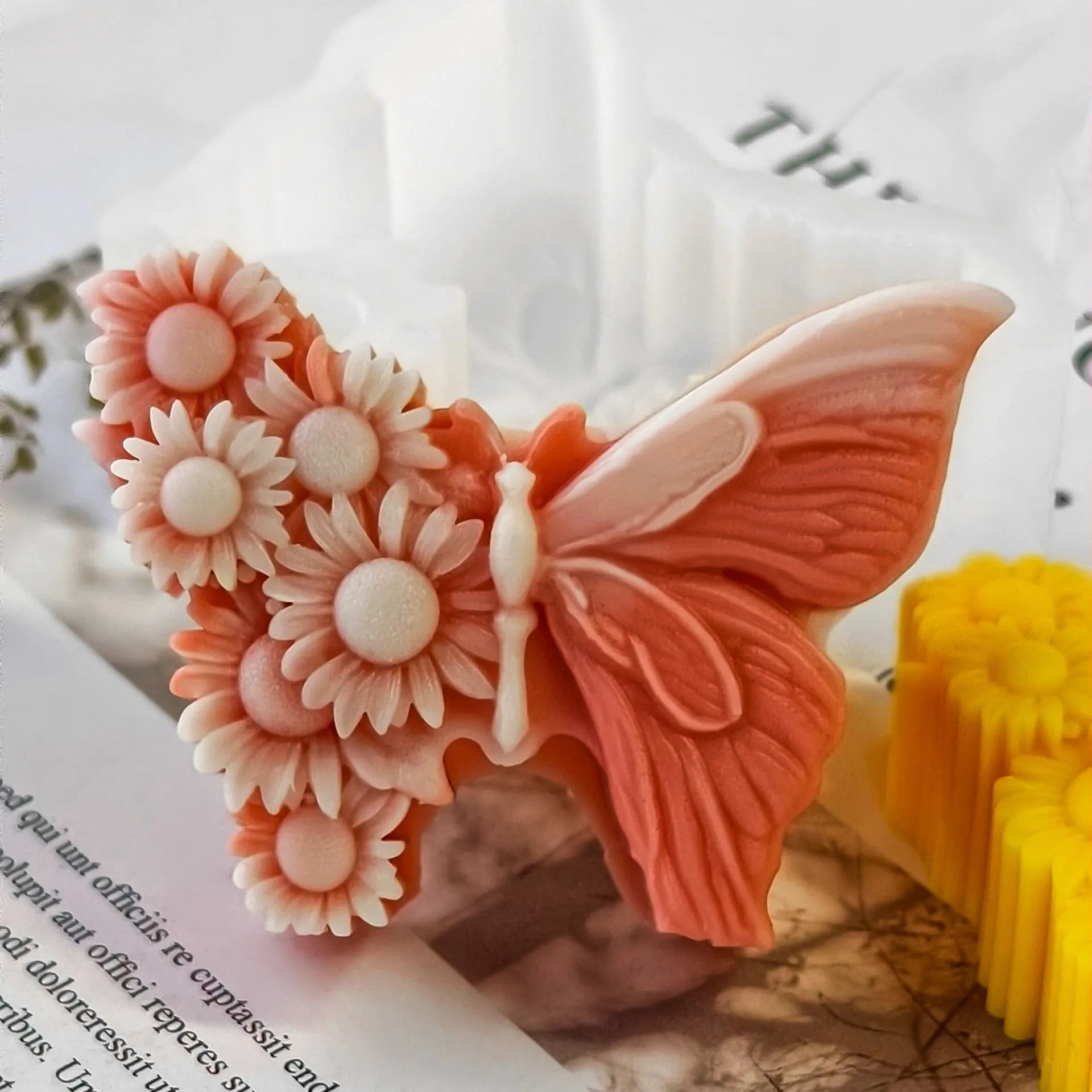 Daisy Butterfly Handmade Aroma Candle Plaster Mould Chocolate Cookies Candy Baking Molds