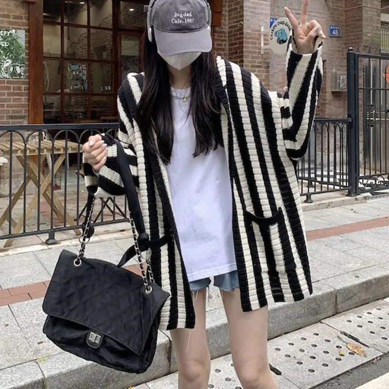 

Female Clothing Korean Striped Knitted Cardigan Autumn Winter Long Sleeve Stylish Pockets Spliced Casual Hooded Loose Sweaters