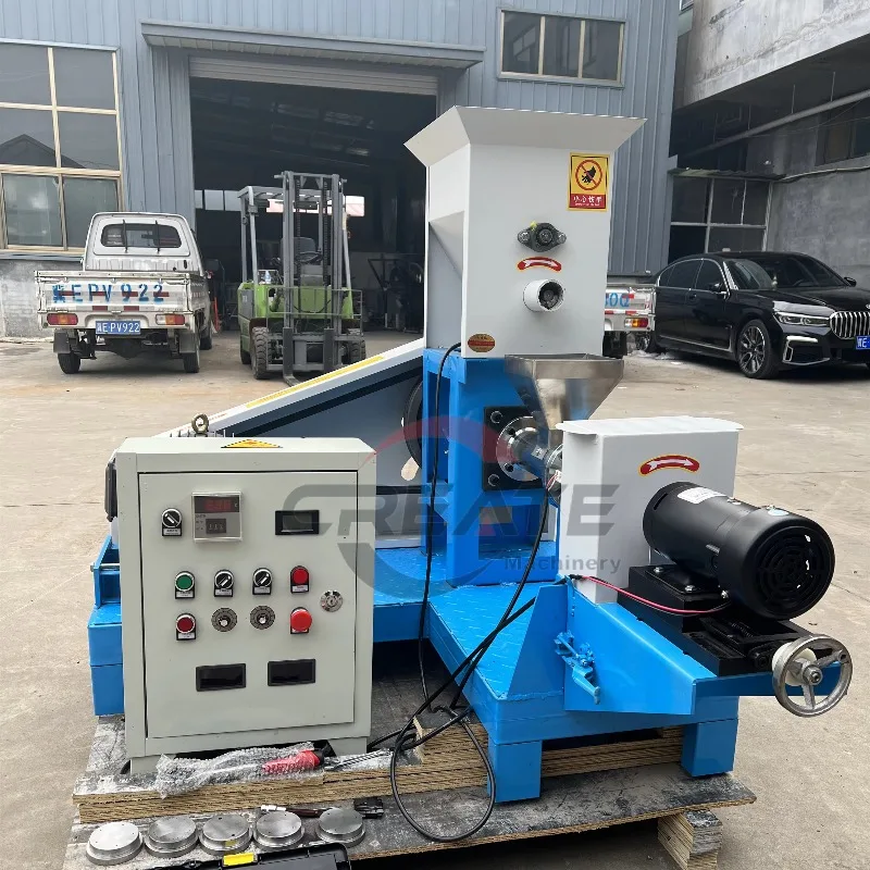 [الأكثر مبيعًا] آلة صنع بثق أعلاف الأسماك على نطاق صغير آلة تغذية الأسماك العائمة